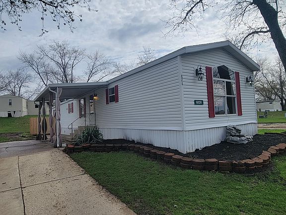 3rd image of 3542 Charles Dr