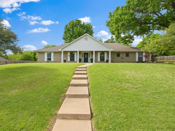 1814 Lakeridge Dr, Weatherford, TX 76087