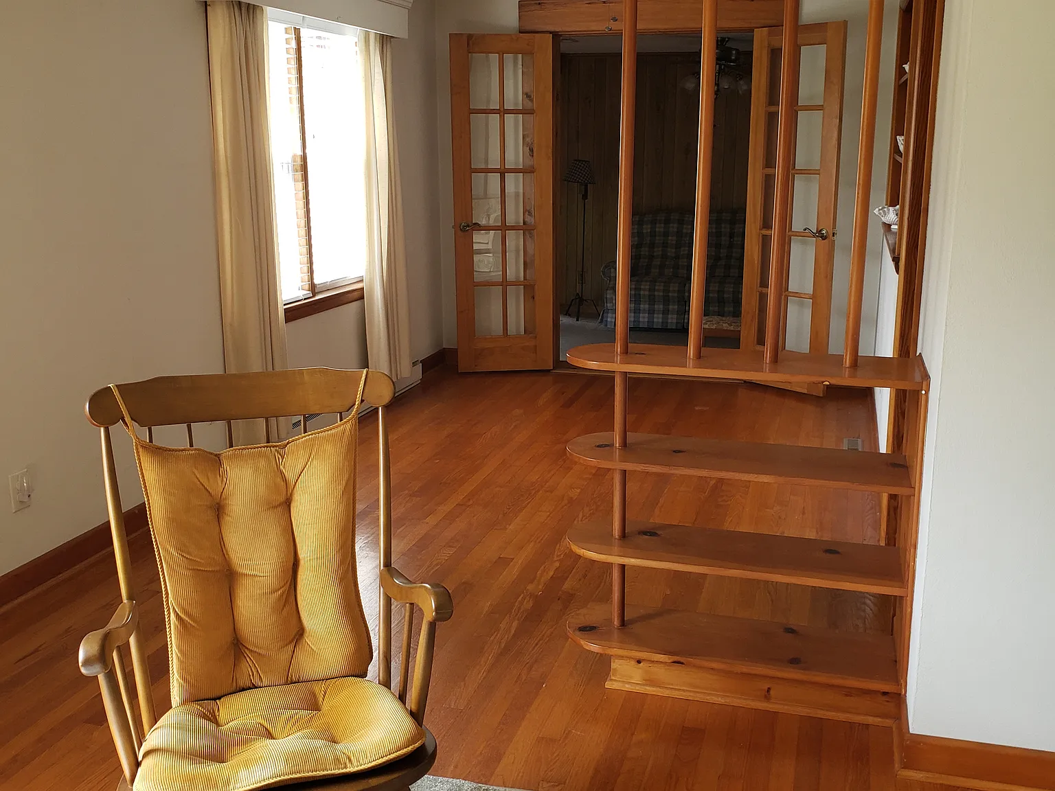 3 bed, 2500 sqft, $2,000 — Photo 4
