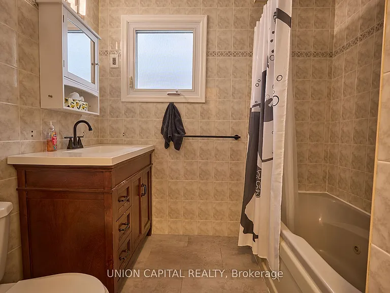 269 Haig St #UPPER — Photo 3
