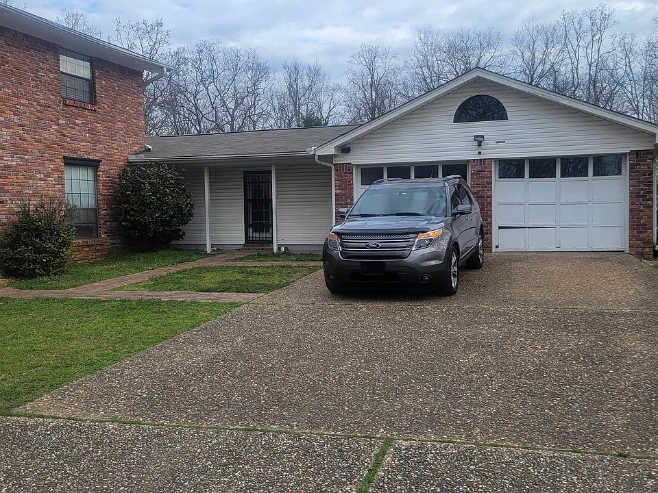 2nd image of 222 N Summit Dr