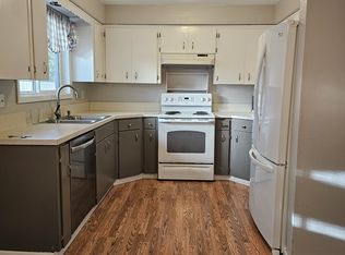 3533 Hoodview Dr, Hubbard, OR 97032