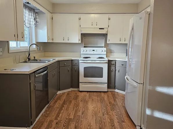 3533 Hoodview Dr, Hubbard, OR 97032