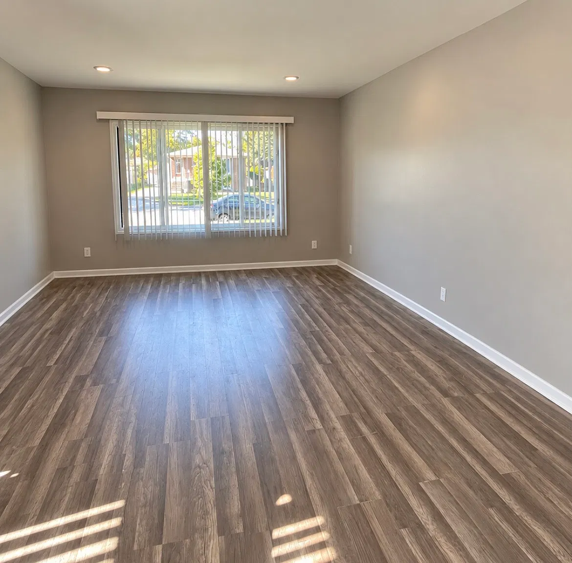 2 bed, 1.5 bath, 1090 sqft, $1,950 — Photo 2