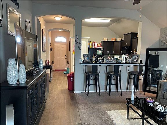 3rd image of 206 Wild Flower Ct