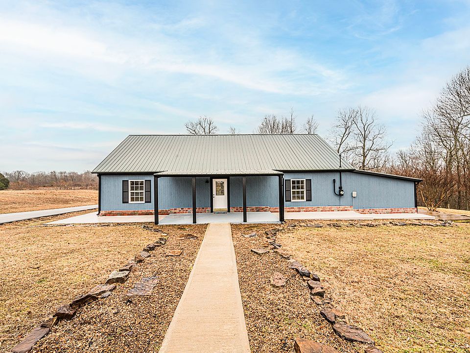 1st image of 895 Malone Farm Ln