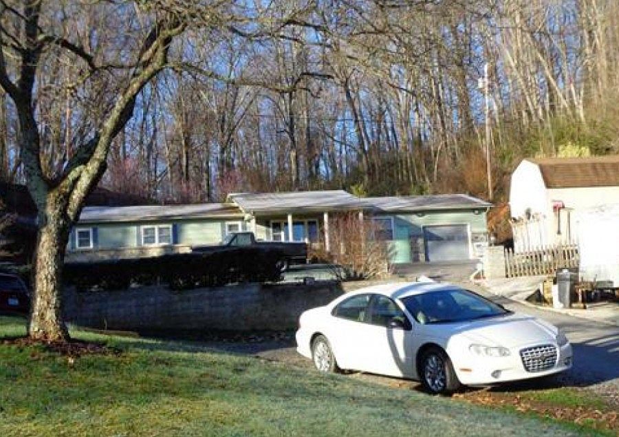 1st image of 64 Orchard View Dr