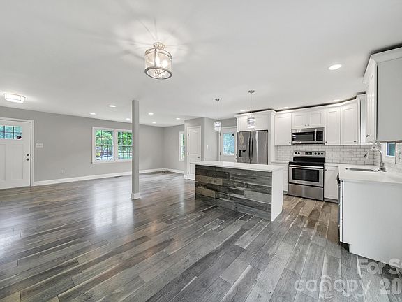 5th image of 1200 Vickie Ln