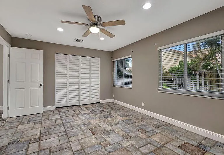 1402 Cormorant Rd — Photo 23