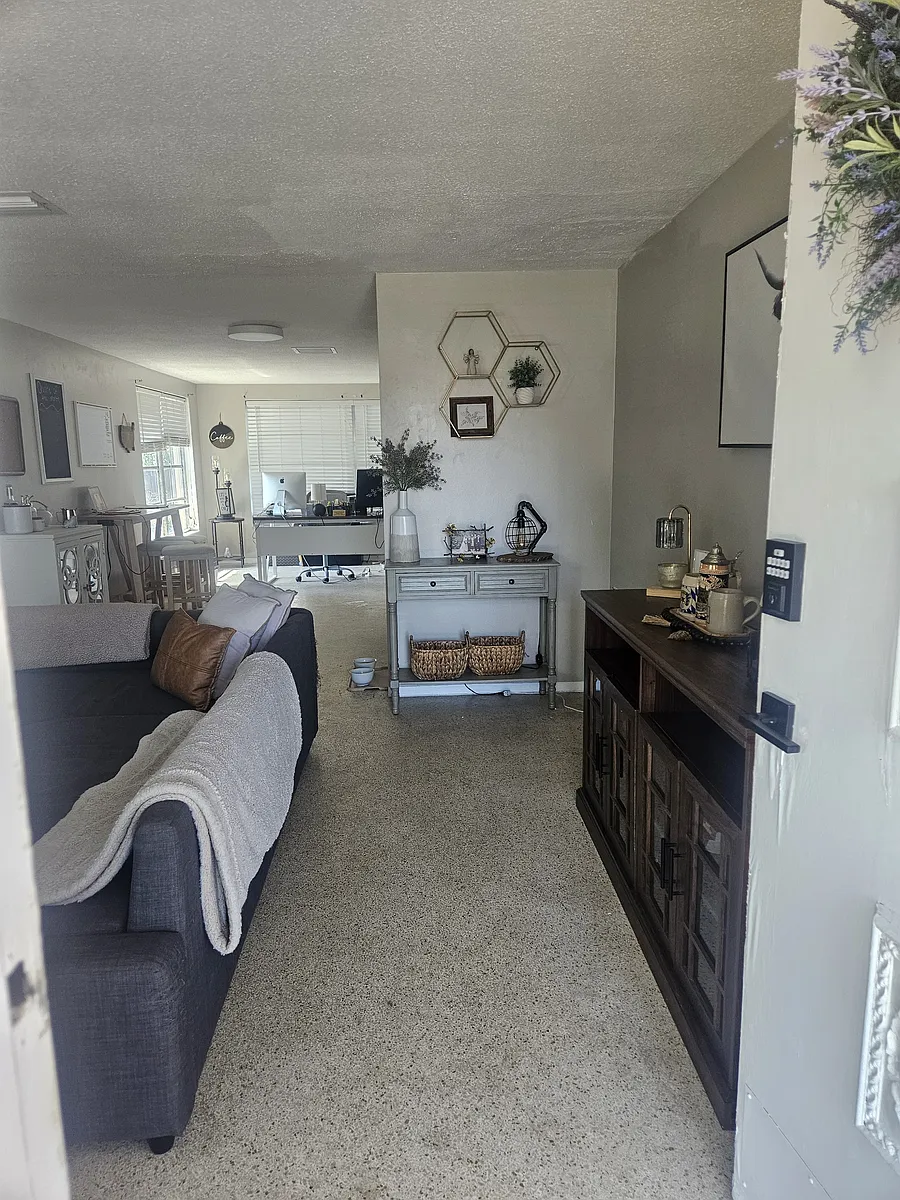 Building Photo - 7808 Tropicana Dr