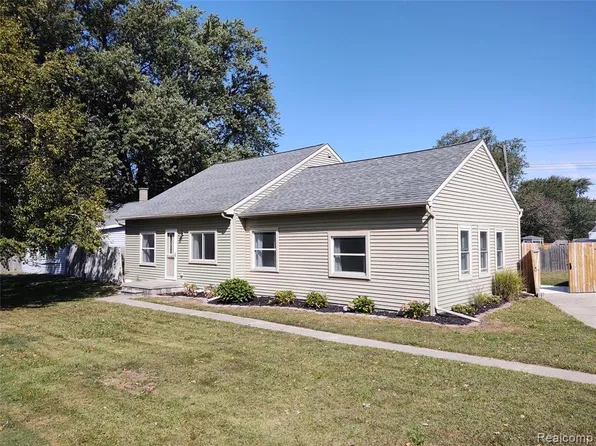 3379 5th St, Monroe, MI 48162