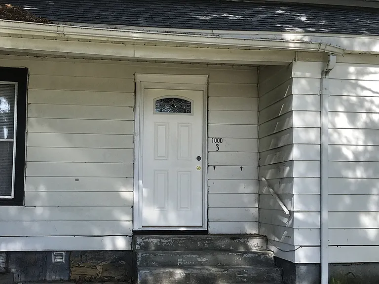 1000 Central Ave — Photo 1