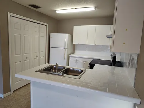 3753 SW Santa Barbara Pl #C Photo 1