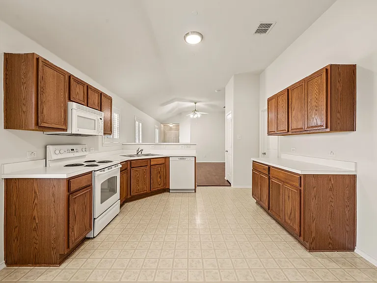 12113 Thicket Bend Dr — Photo 9