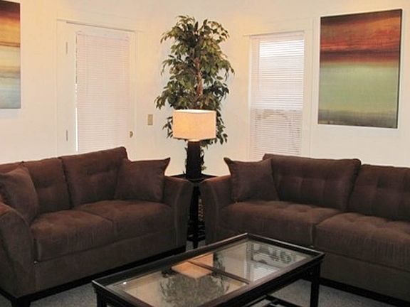 2nd image of 211 Williams St APT 2