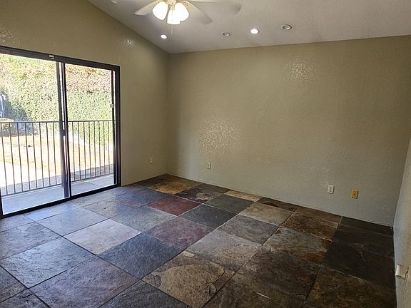 4th image of 1705 Edgebrook Dr