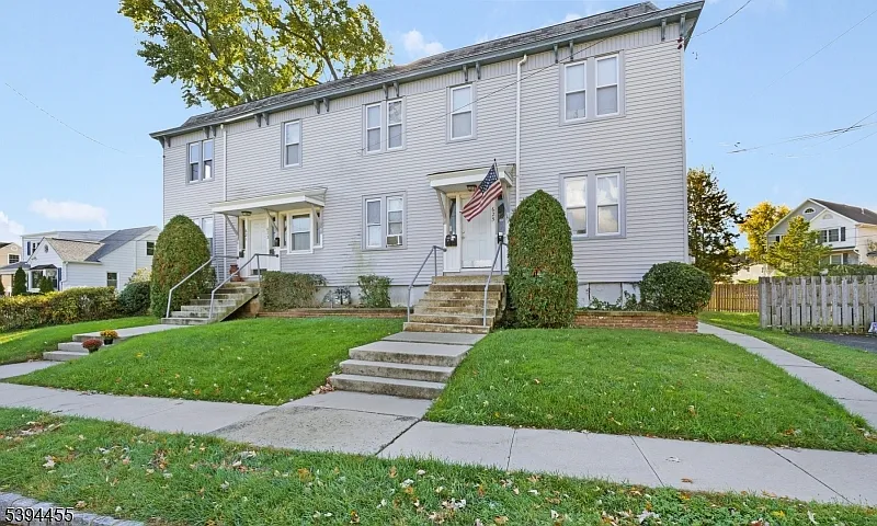 Building Photo - 621 Spruce Ave #B