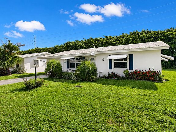 2nd image of 400 SW 8TH Place