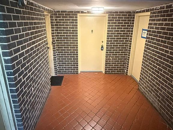 4th image of 10244 Prince Pl #21-T3