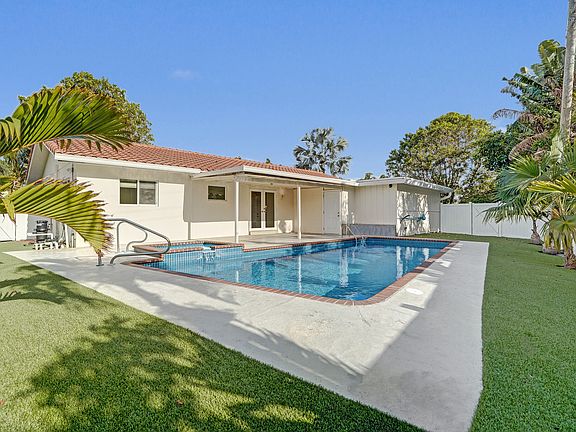 3rd image of 3779 NW 4th Court