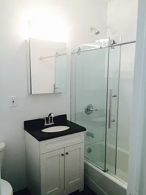 Rented by Dynamik Realty | media 8