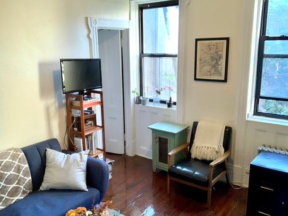 4th image of 318 E 9th St APT 12C