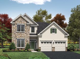 8 Huntington Ct, Kendall Park, NJ 08824