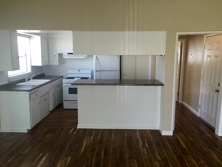 16462 Pacific Coast Hwy — Photo 1