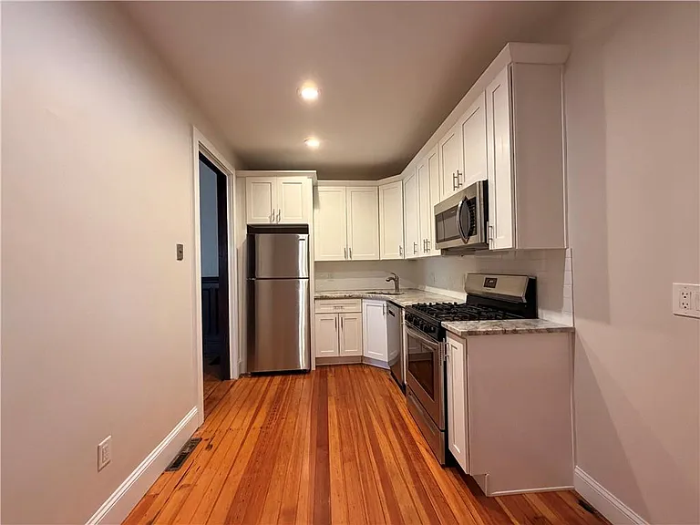 412 Bellevue Ave #3 — Photo 33