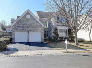 18 Windward Way, Red Bank, NJ 07701