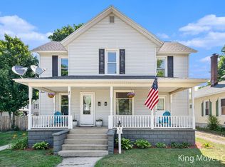 82 Maple St NW, Sparta, MI 49345