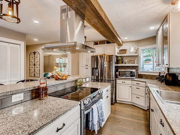 5th image of 6485 Lowry Dr