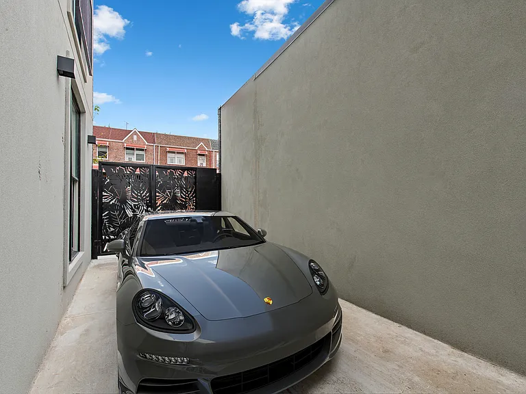 286 Covert St #1B — Photo 4