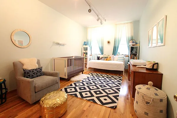 Rented by Level Group | media 23