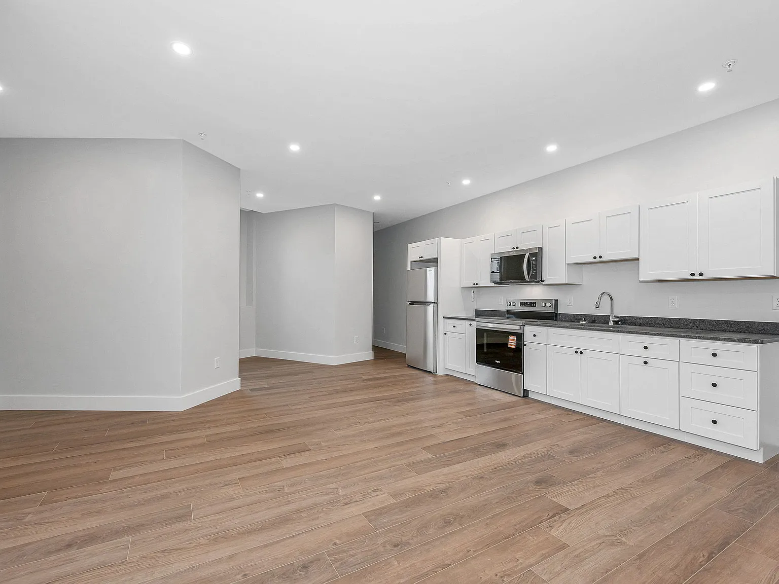 1 bed, 1.5 bath, 1000 sqft, $2,150 — Photo 4