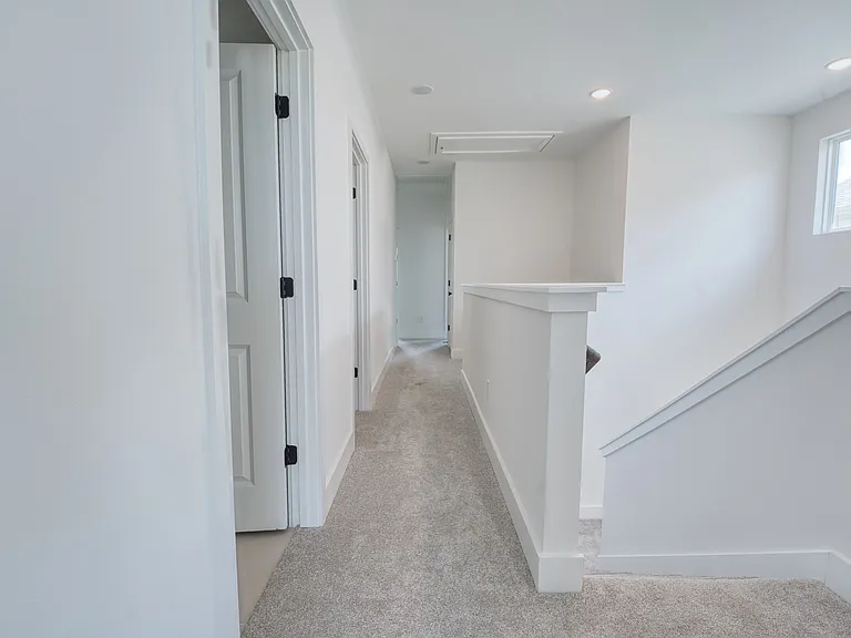 172 Sycamore Pnes — Photo 9