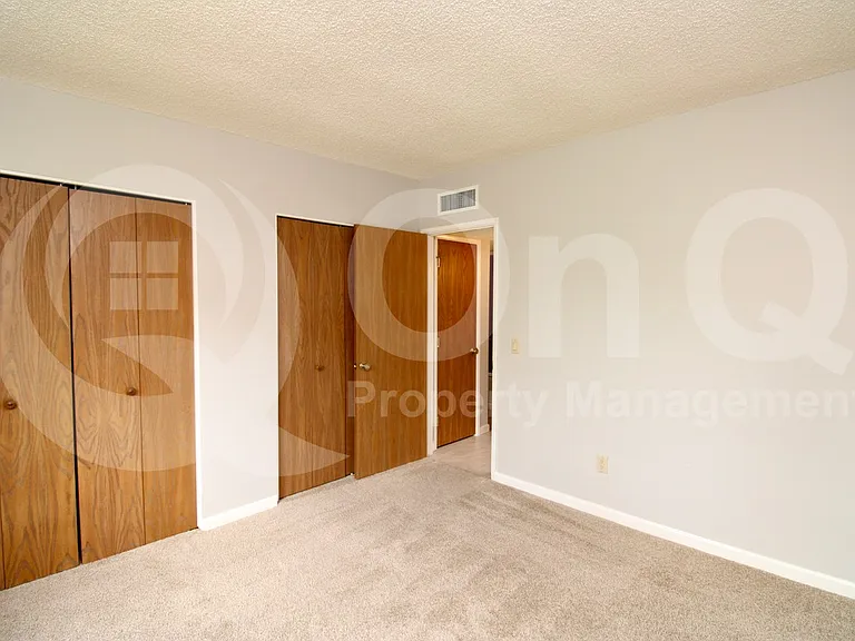 1949 N Swan Rd #31 — Photo 10