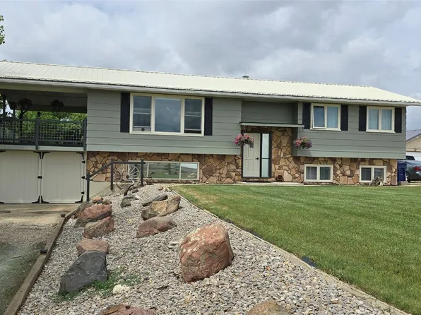 112 6th Ave N, Winifred, MT 59489