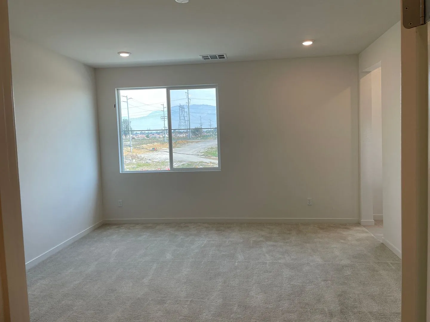Modern 3BR Townhome in Neuhouse | Resort Pool, Prime Ontario Ranch Location — Photo 3