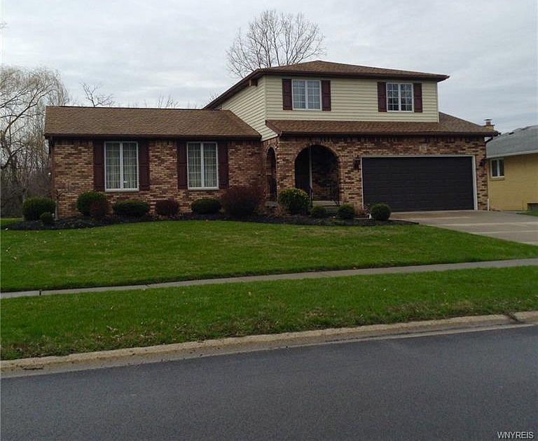 1st image of 16 Philip Dr