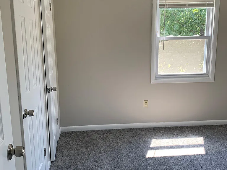 1555 Mayfair Blvd #3 — Photo 8