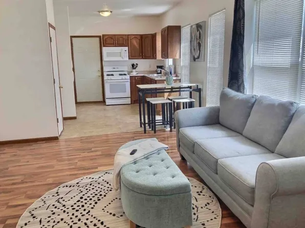 720 E Ave NW, Cedar Rapids, IA 52405