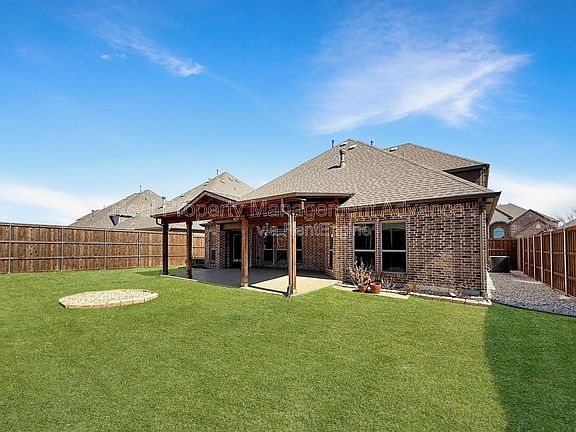 3rd image of 14617 Shady Grove Ln