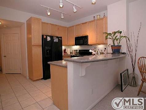 3rd image of 350 K St Unit 309