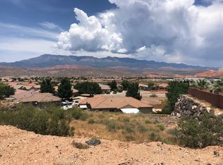 2370 W Ridge View Dr, Hurricane, UT 84737