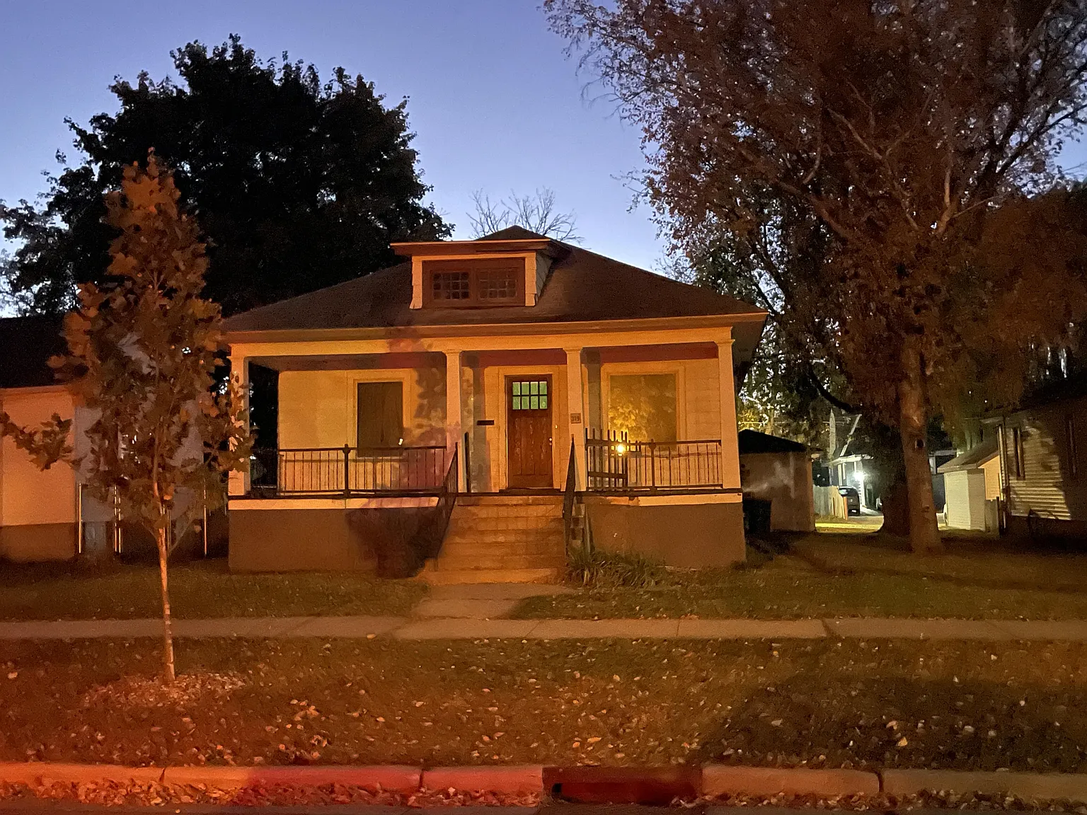 319 S Maple Ave - 1 — Photo 4