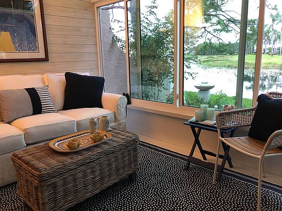 3rd image of 887 Chalmers Dr #5