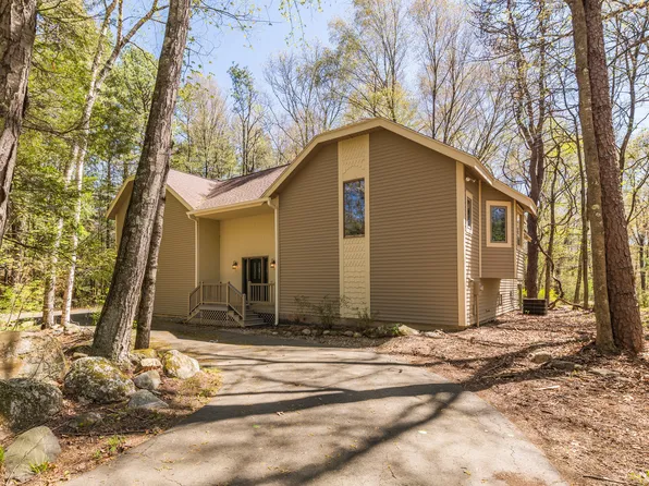 9 Stonehedge Way, Granby, CT 06060