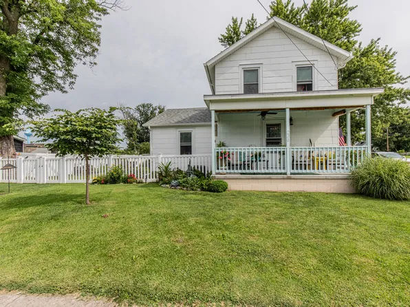 220 E 2nd St, Wyanet, IL 61379