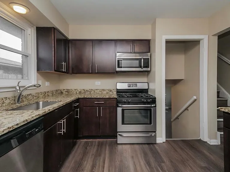 17343 Oriole Ave — Photo 3
